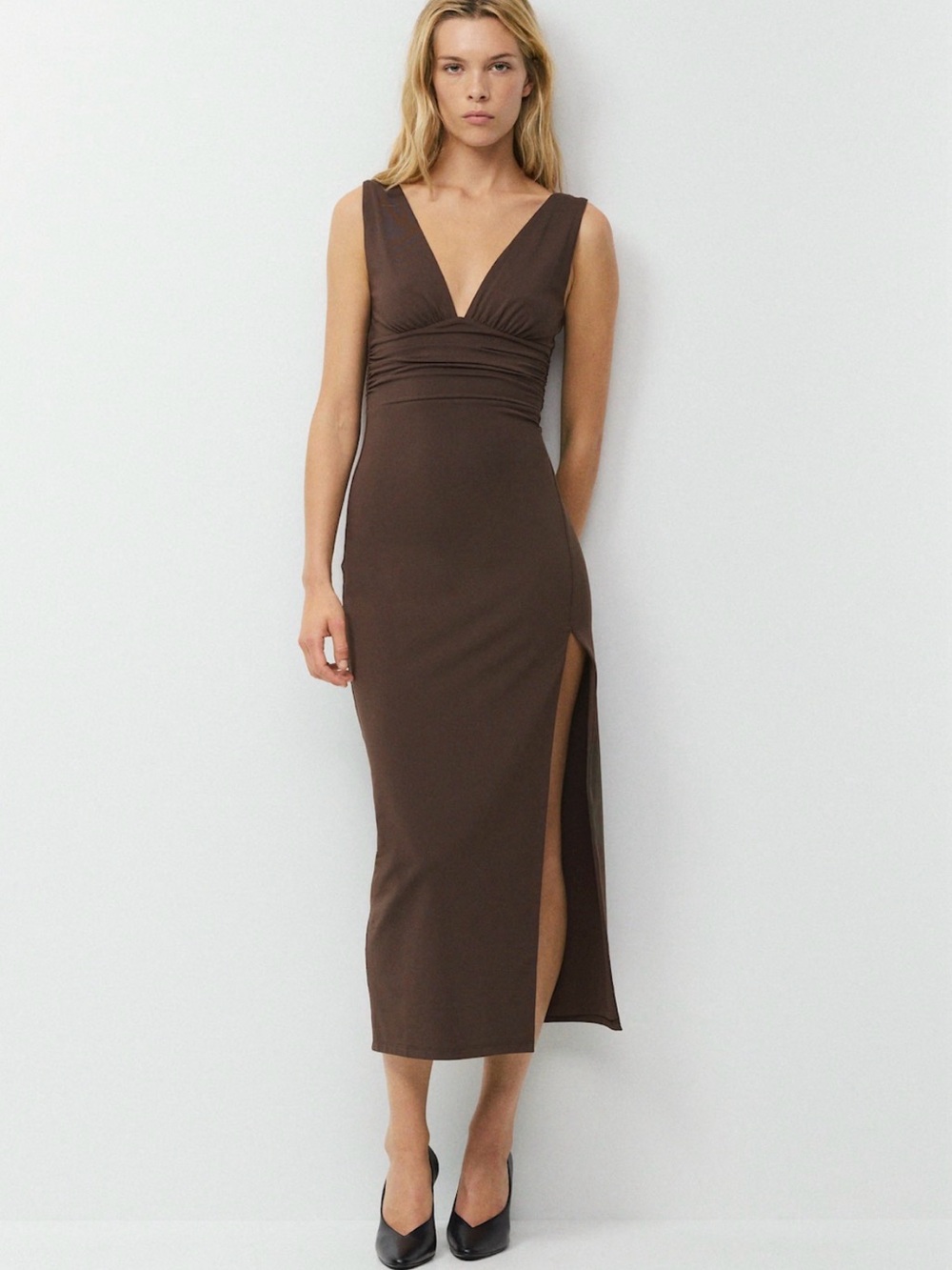 Aritzia Original Contour Waver Dress
Rich Mocha Brown
Size Small